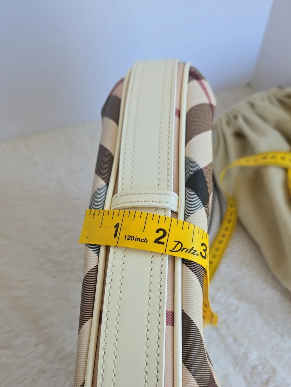 BURBERRY Vintage House Check White Leather Hobo Shoulder Bag with Dust Bag